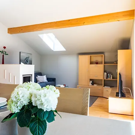 Apartment Engel